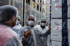 سطح دسترسی و نظارت حوزه سلامت بر فرآیند تولید و توزیع دارو ارتقاء یابد