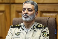 فرمانده کل ارتش: شهید سپهبد قرنی با قدرت در مقابل تجزیه‌طلبان ایستاد