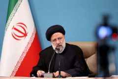 رئیسی: تا زمان عرضه کالابرگ الکترونیکی، کمک‌هزینه معیشتی پرداخت می‌کنیم