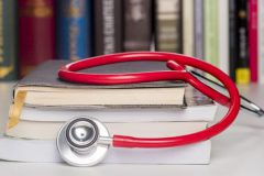 نامه «خیلی فوری» معاونت حقوقی رئیس‌جمهور به وزیر بهداشت/ منابع آزمون دستیاری تغییر کند و آزمون تعویق شود