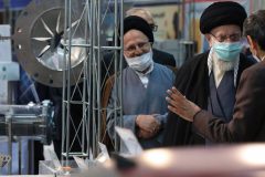 رهبر انقلاب صبح امروز از نمایشگاه توانمندی‌های صنعتی بازدید کردند