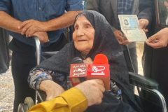 حضور پیرزن ۱۰۰ ساله ساوجی پای صندوق رای