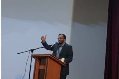 ما دنبال گفتمان انقلابی هستیم نه دیپلماسی التماسی