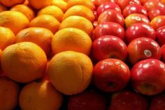 پیش‌بینی ۱۵ مرکز برای توزیع میوه شب عید
