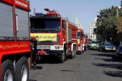 رژه خودرویی آتش‌نشانان ساوه به‌مناسبت روز آتش‌نشانی