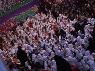 شور ۷ هزار دانش‌آموز ساوجی در اکران انیمیشن «یوز»