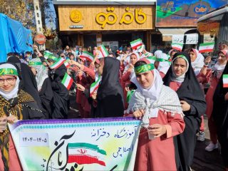 دانش‌آموزان ساوجی پای کار مبارزه با استکبار جهانی