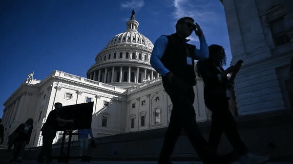 رای سنا به پایان تعطیلی دولت؛ مجلس نمایندگان ایستگاه بعد