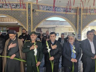 مراسم غبارروبی و گلباران مزار شهدای شهرستان ساوه