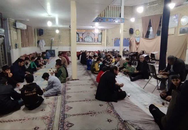 برپایی افطار مردمی در مسجد الرسول(ص) عباس‌آباد