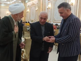 انگشتر متبرک امام جمعه ساوه صرف آزادی زندانیان شد